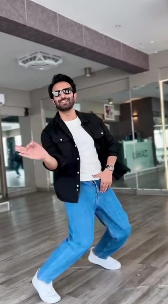 Hammad Shoaib's Perfect Dance Moves on Vicky Kaushal's Recent Viral Film Song