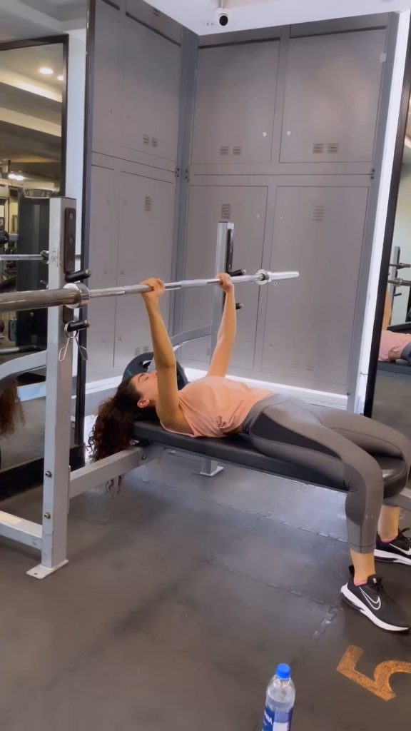 Hajra Yamin Shares Her Vigorous Workout Routine