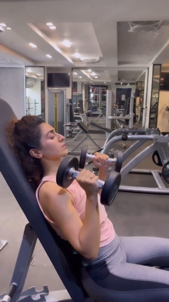 Hajra Yamin Shares Her Vigorous Workout Routine