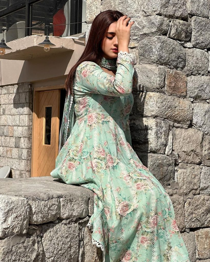 Gorgeous Eid Pictures of Jannat Mirza From Skardu