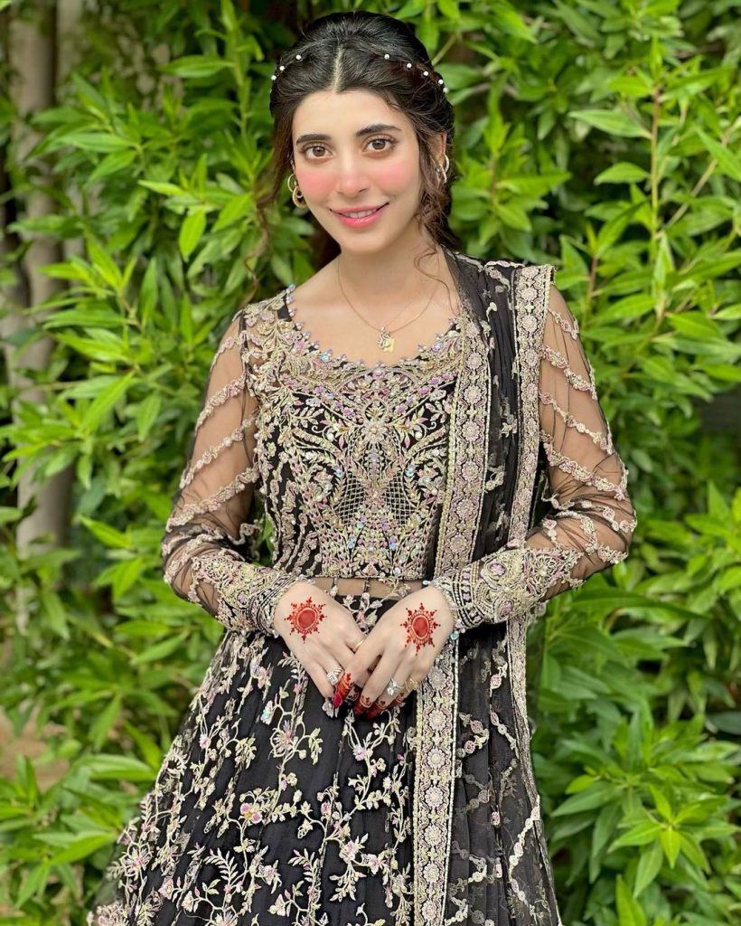 Urwa Farhan Twinning In Black on Eid Day