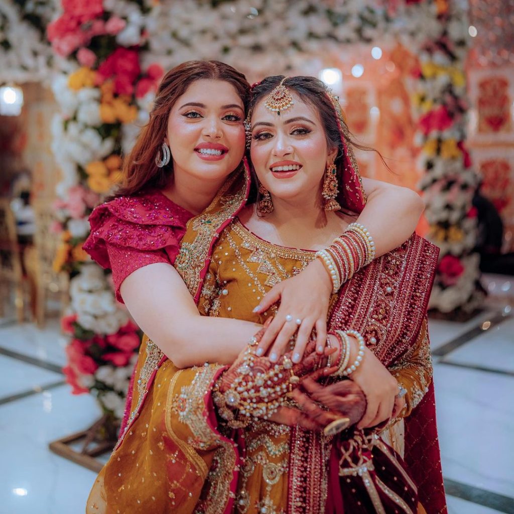 Kanwal Aftab And Zulqarnain New HD Pictures From Sehar Hayat Mehndi