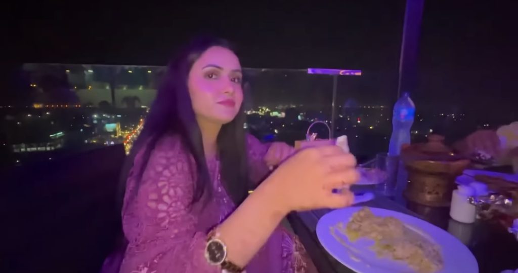 Kanwal Aftab & Sehar Hayat Dinner Pictures