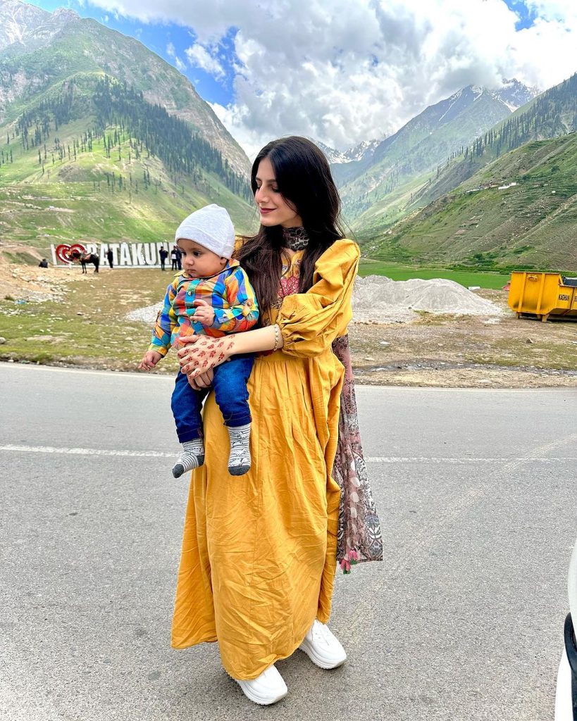 Maaz Safder Beautiful Family Pictures From Northern Areas Trip