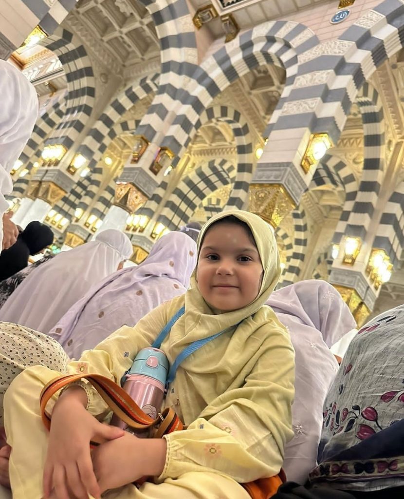 Noman Habib Family Umrah Pictures