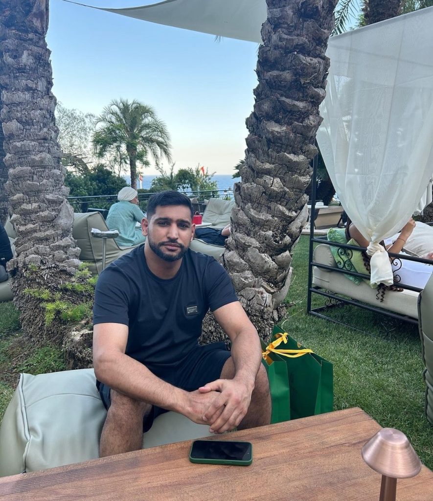 Amir Khan and Faryal Makhdoom Post Pictures From Mykonos Island, Greece