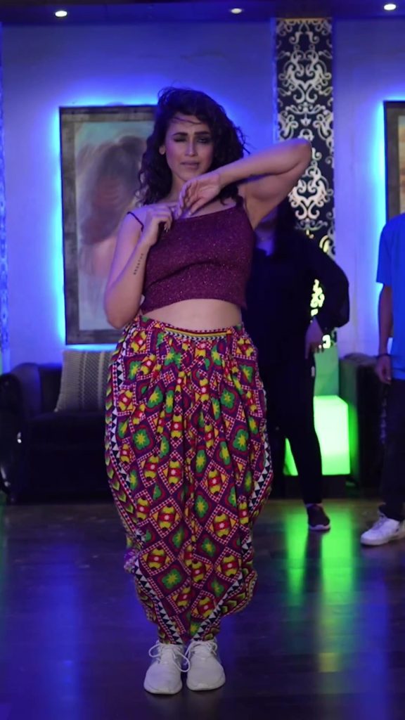 Faryal Mehmood Lights Up The Dance Floor With Latest Performance