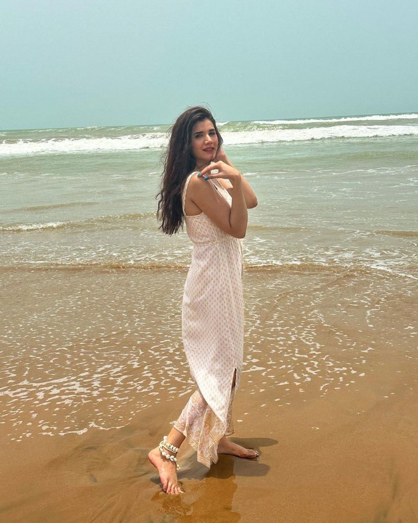 Kiran Ashfaque Shares Gorgeous Beach Pictures