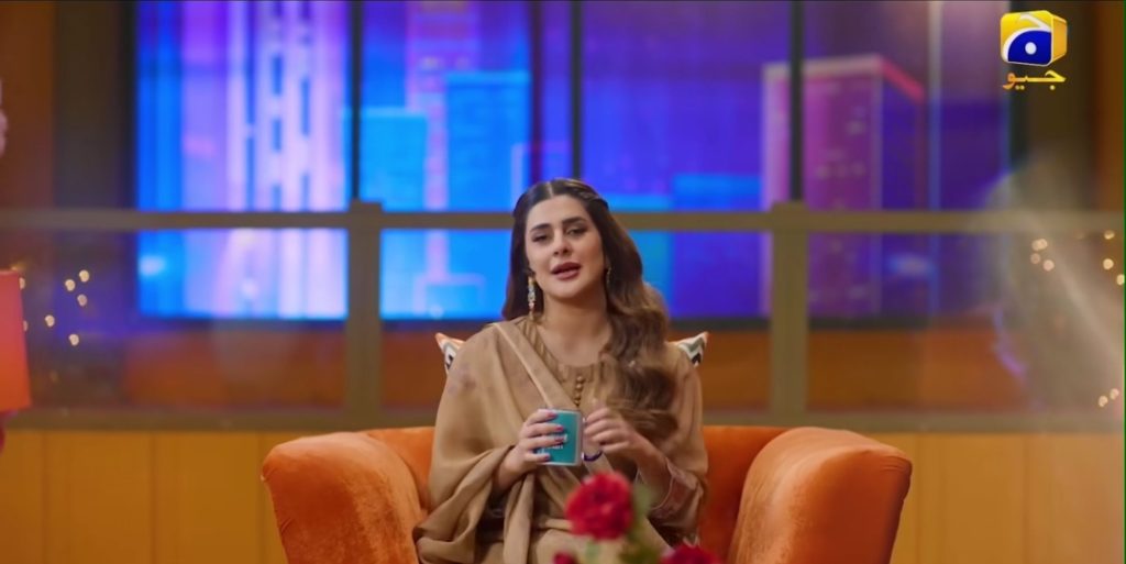 Public Reacts To Unusual Teasers of Kubra Khan's Upcoming Drama