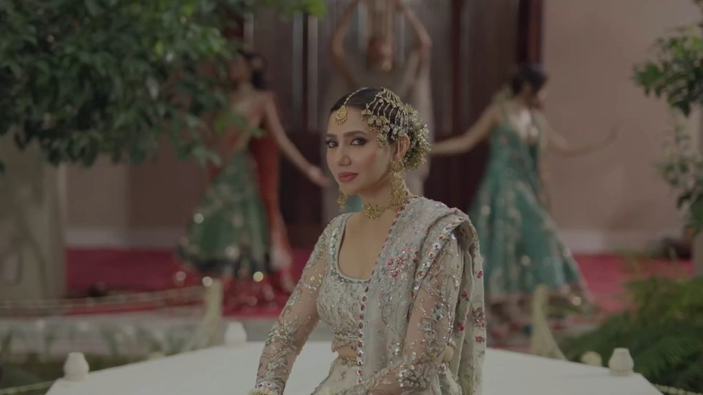 Mahira Khan Looks Ethereal In Rano's Heirloom Bridal Campaign