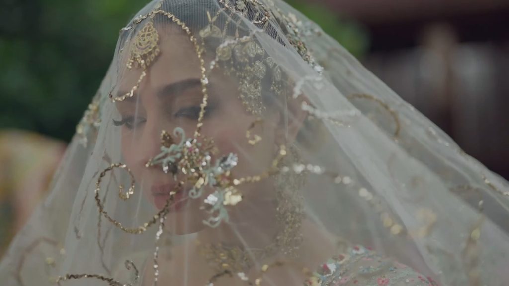 Mahira Khan Looks Ethereal In Rano's Heirloom Bridal Campaign