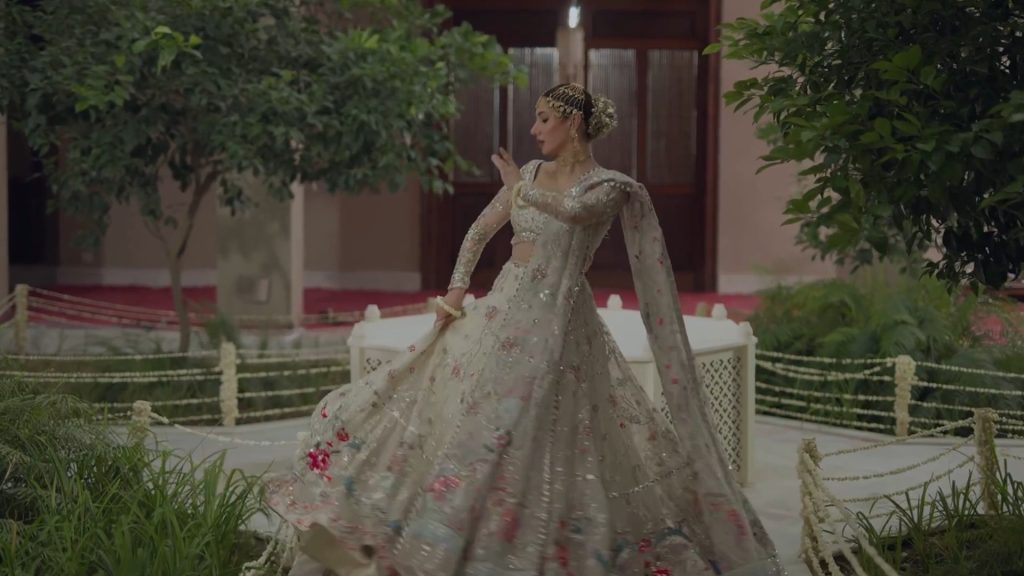 Mahira Khan Looks Ethereal In Rano's Heirloom Bridal Campaign