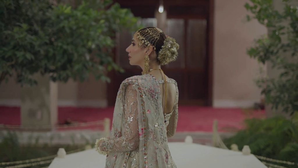 Mahira Khan Looks Ethereal In Rano's Heirloom Bridal Campaign