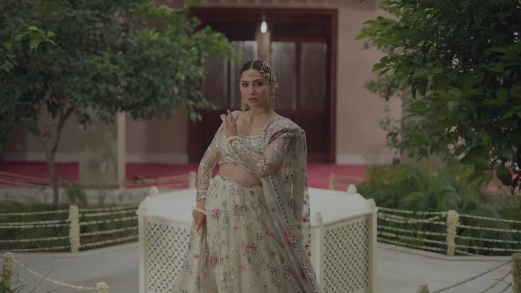 Mahira Khan Looks Ethereal In Rano's Heirloom Bridal Campaign