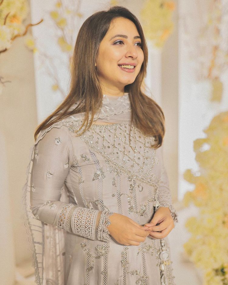 Rahma Khan Is A Vision To Behold In Her HD Wedding Pictures