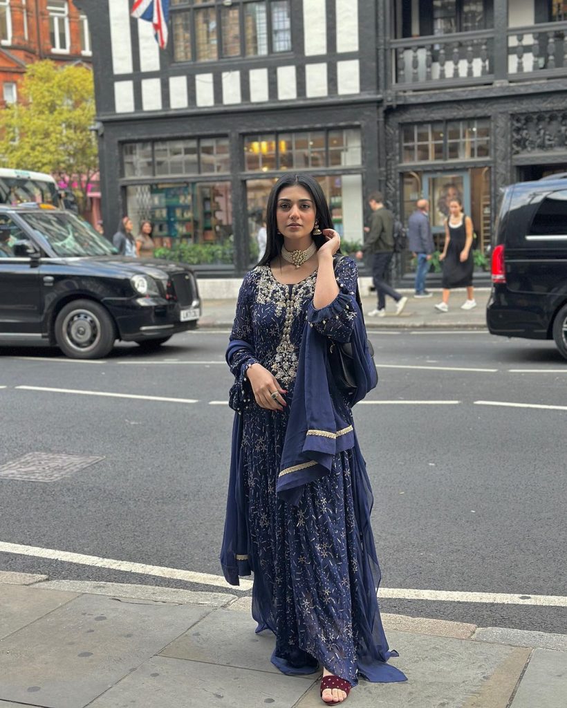 Sarah Khan Is A Vision To Behold In Latest Clicks From UK