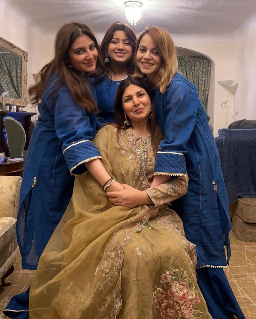 Shagufta Ijaz With Daughters on Eid