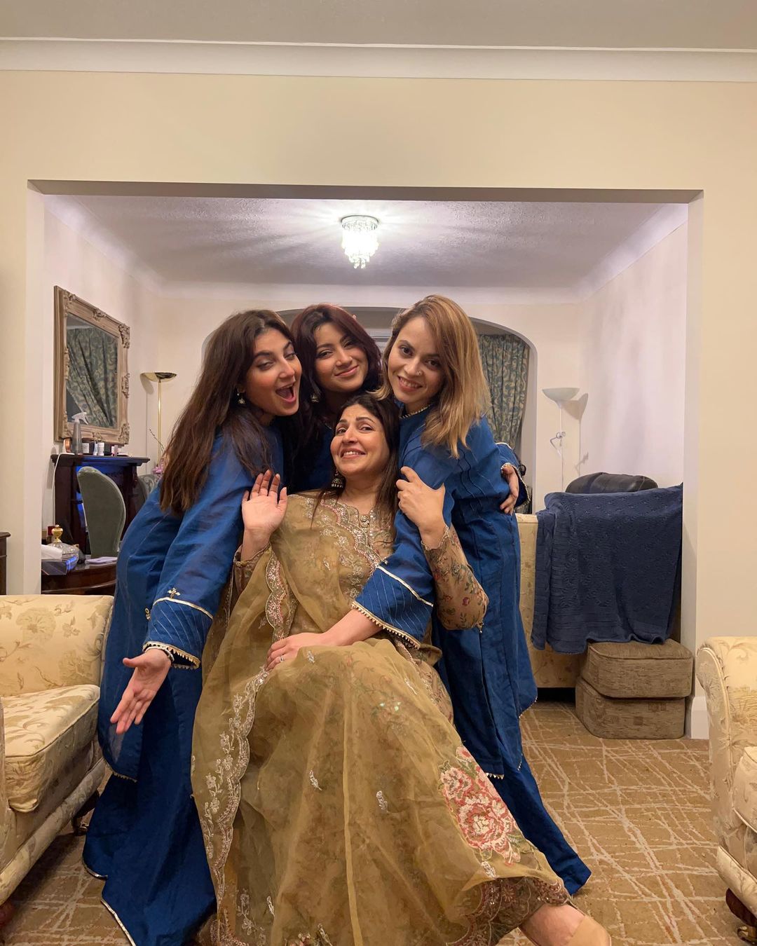 Shagufta Ijaz With Daughters On Eid Reviewit Pk