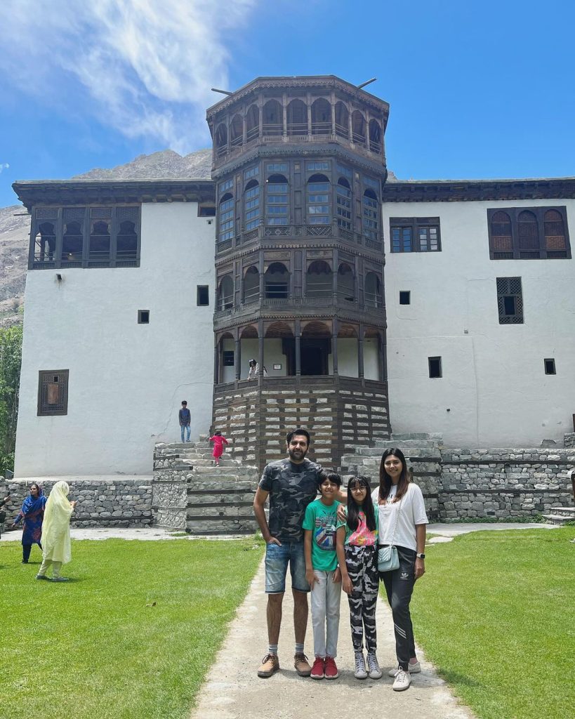 Sunita Marshall Visits Khaplu Fort With Family