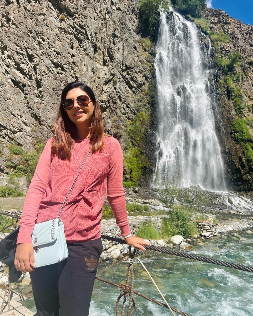 Sunita Marshall Visits Khaplu Fort With Family