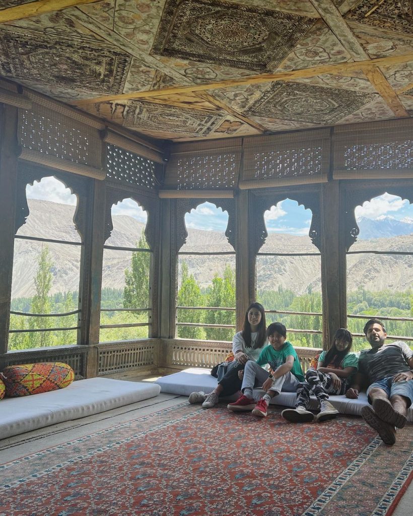 Sunita Marshall Visits Khaplu Fort With Family