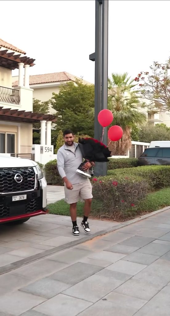 Amir Khan Gifts An Expensive Car To Wife Faryal Makhdoom