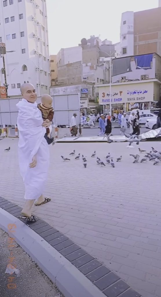 Nasir Khan Jan's Inspiring Umrah Journey