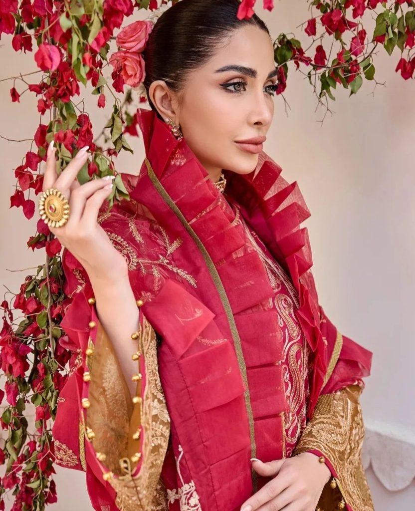 Stylish Pictures of Gorgeous Model Sabeeka Imam