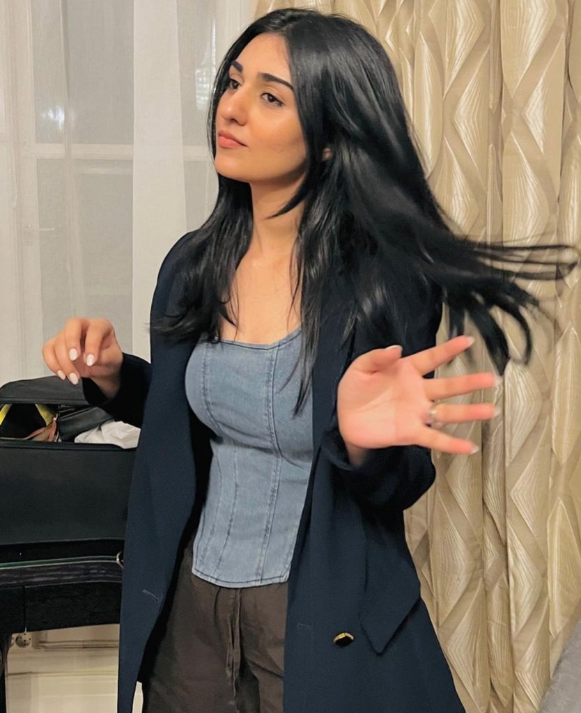 Sarah Khan Shares New Family Pictures From Norway