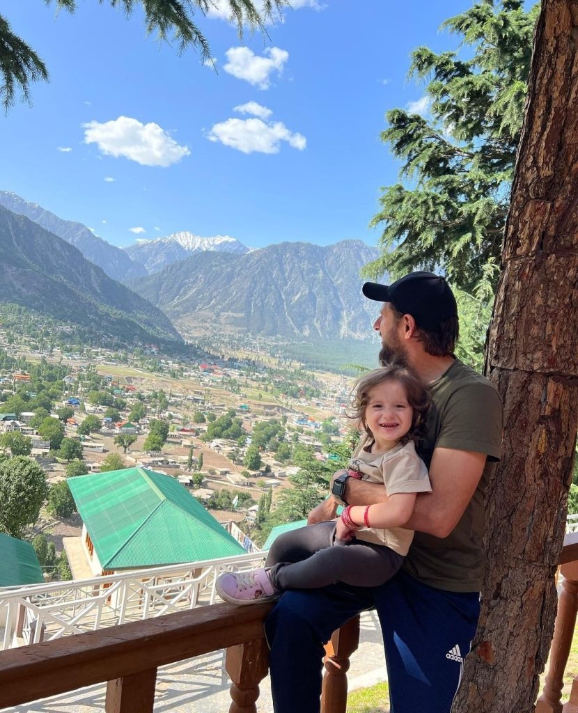 Shahid Afridi's Love For His Country Wins Hearts