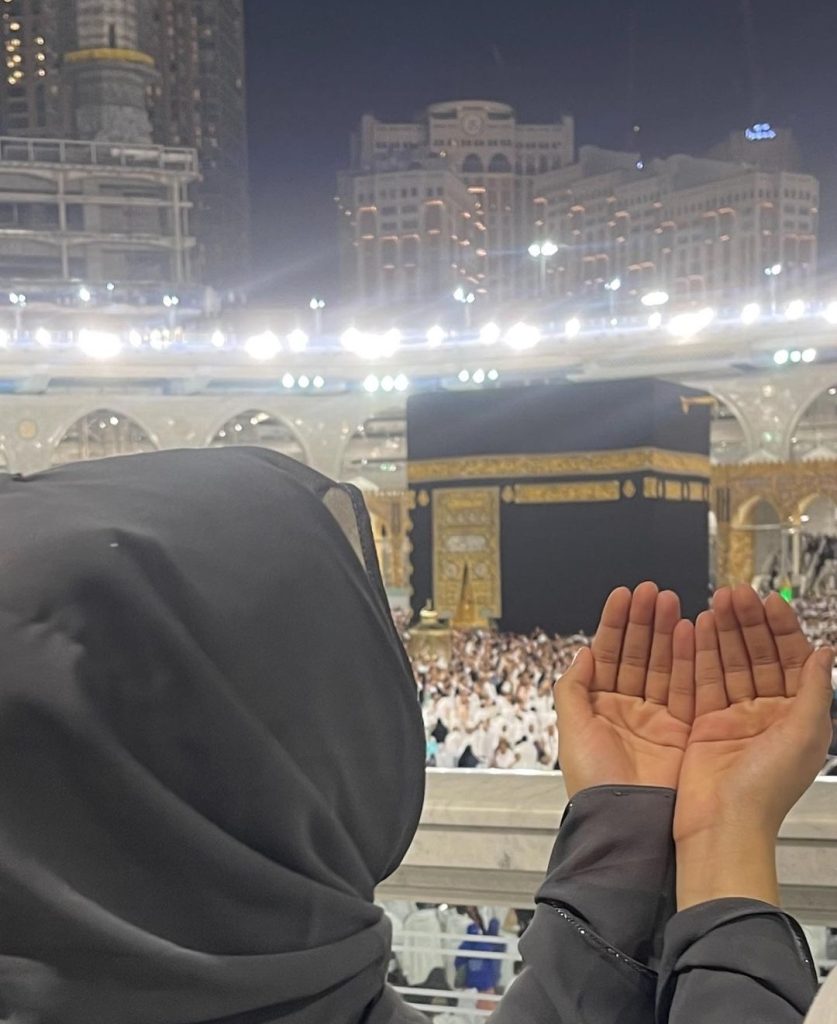 Khuda Aur Mohabbat Fame Shameen Khan Umrah Pictures