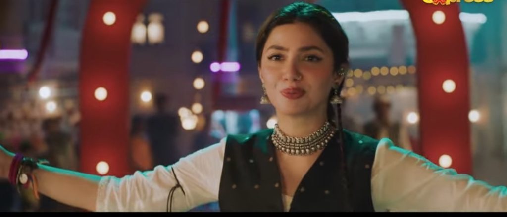 Mahira Khan's Look & Performance In Razia Praised By Fans