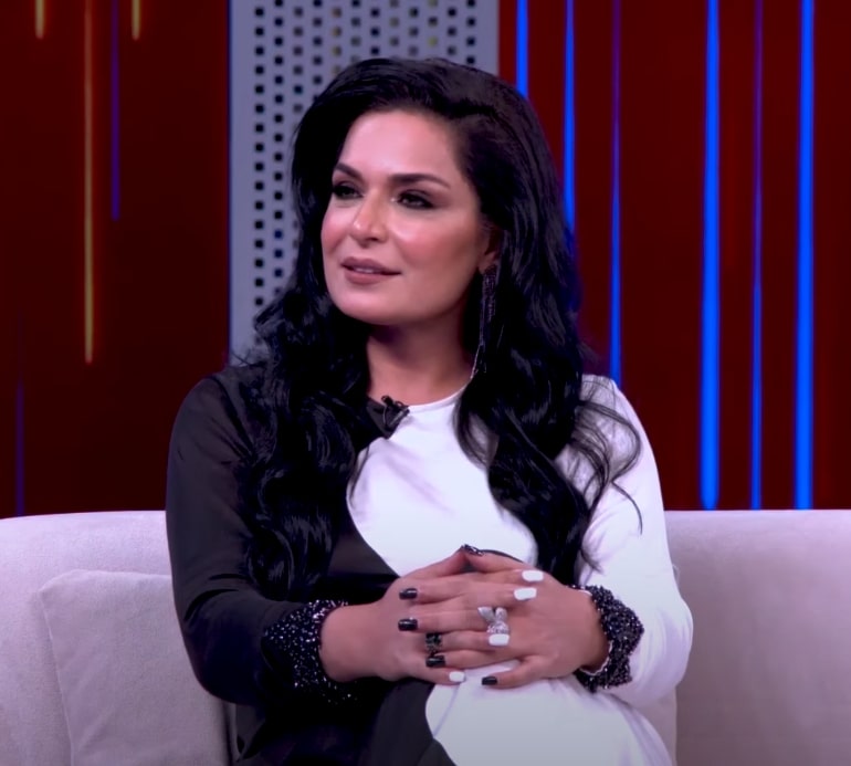 Meera Jee Reveals Reality Behind Messages From Michele Morrone