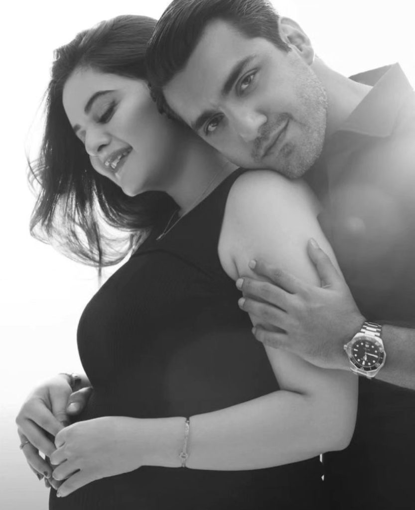 Minal Khan Announces Her Pregnancy With Beautiful Pictures