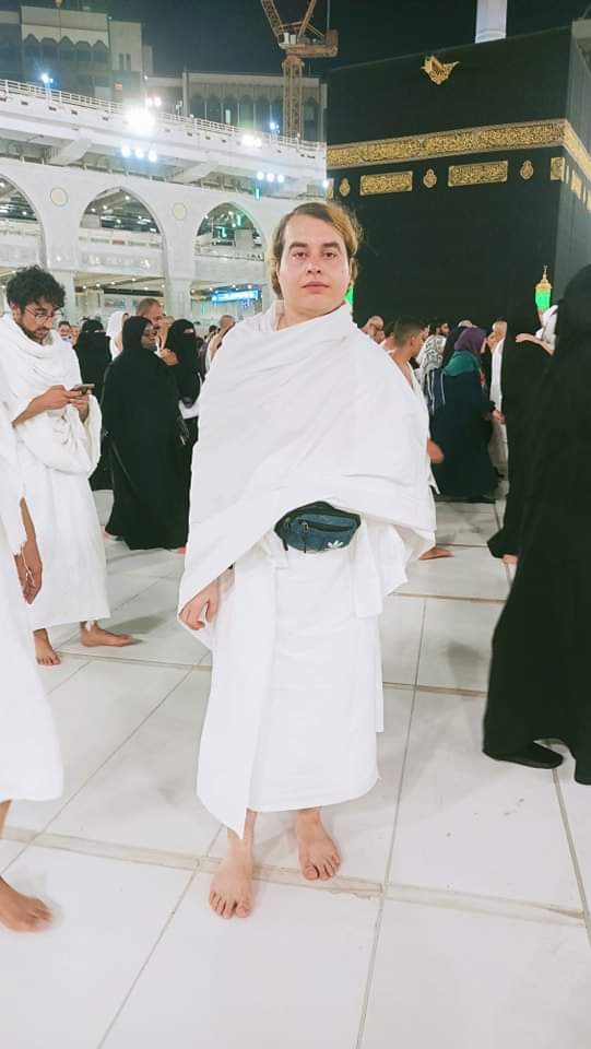 Nasir Khan Jan's Inspiring Umrah Journey