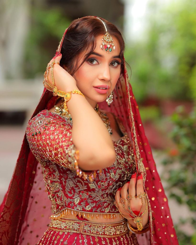 Sabeena Farooq Looks Ethereal In Latest Bridal Shoot