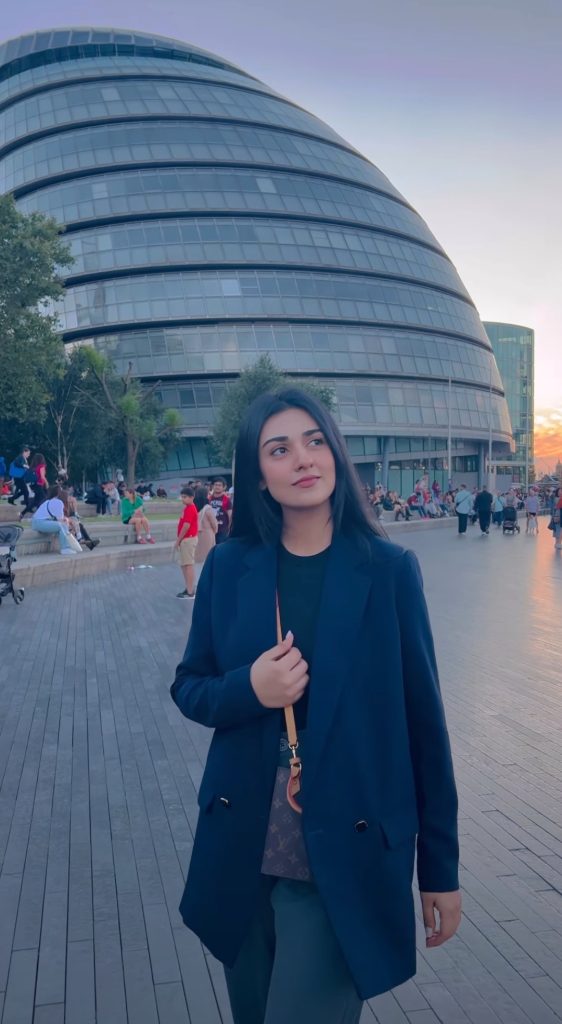 Sarah Khan's New Alluring Photos From London