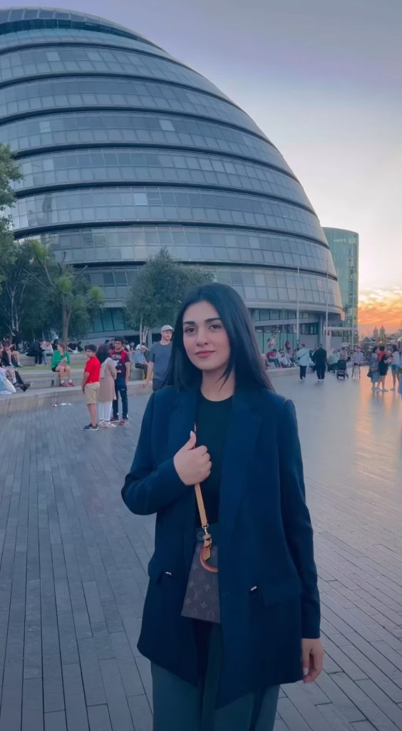 Sarah Khan's New Alluring Photos From London