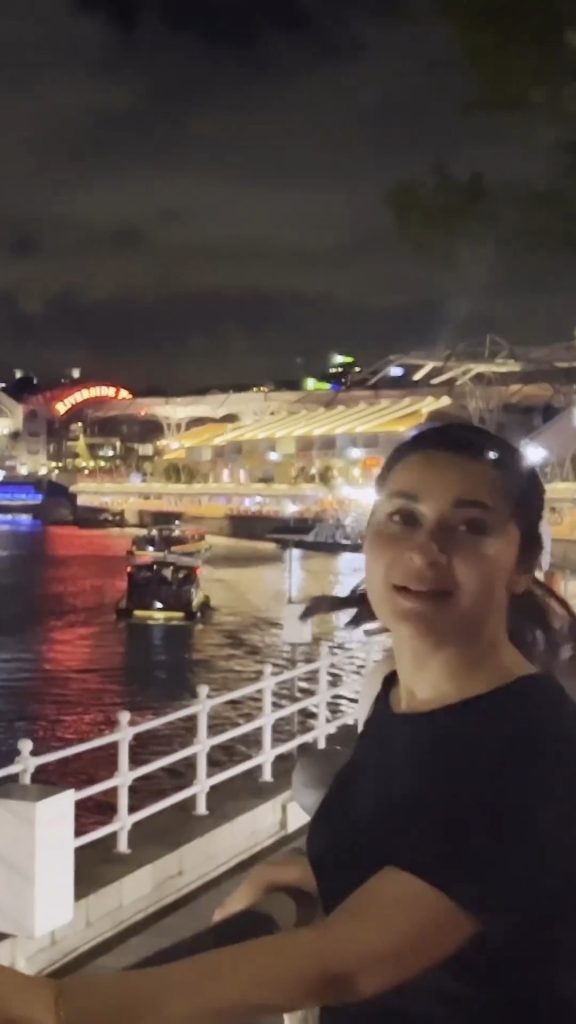 Shaista Lodhi Cuts A Stylish Figure In Singapore