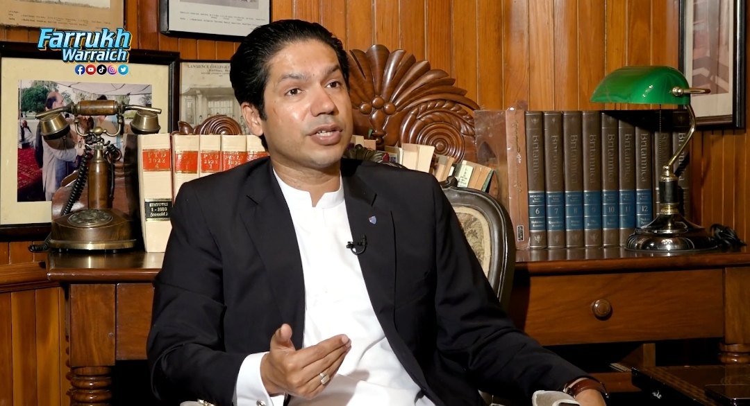 Motorway Incident Survivor's Lawyer Talks to Media | Reviewit.pk
