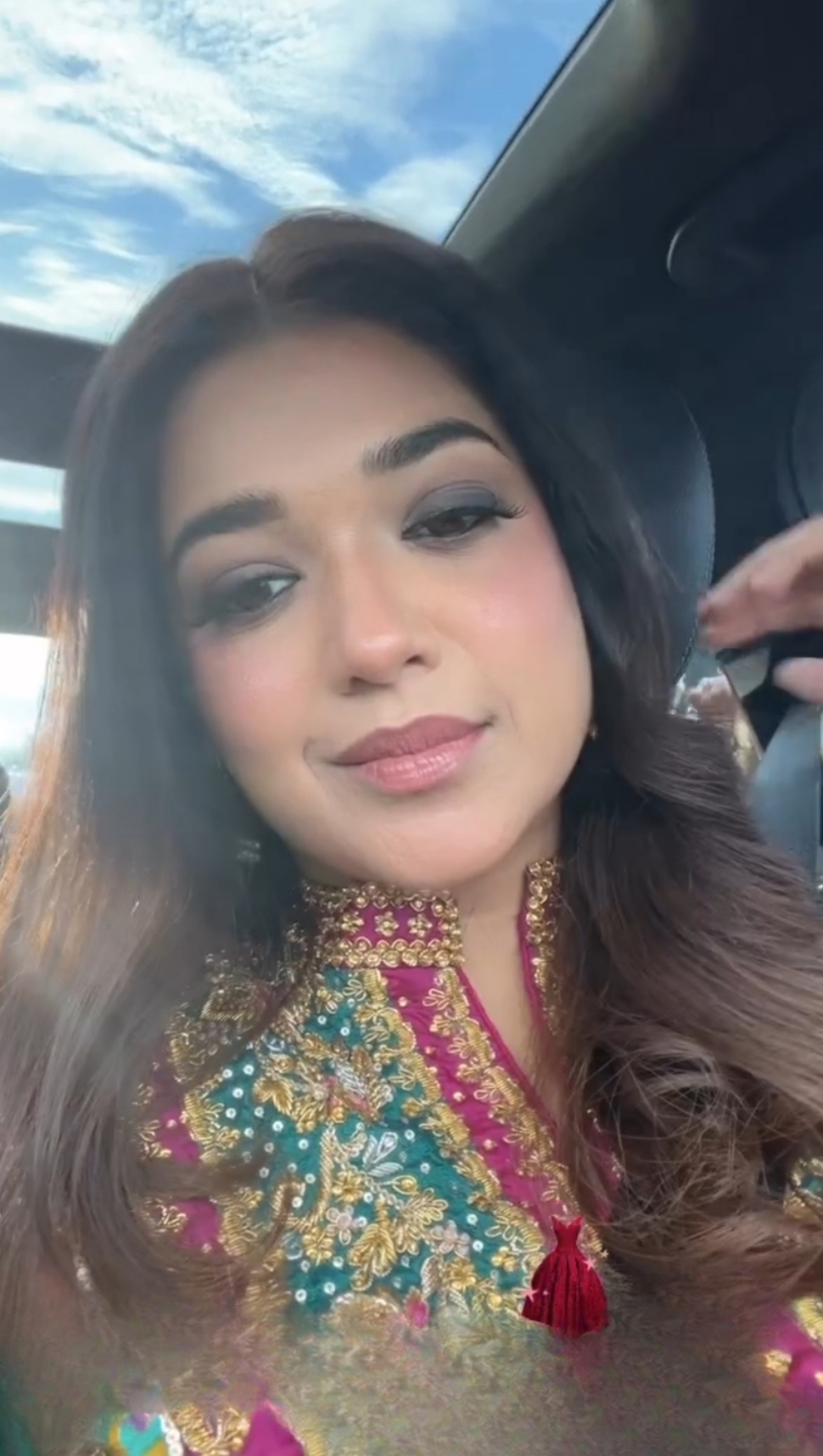 sanam-jung-attends-a-wedding-in-usa-reviewit-pk