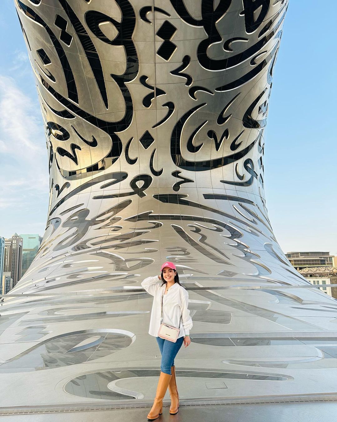 Aishah Razik Arisha Razi Enjoying Adventurous Dubai Trip - New Clicks | Reviewit.pk