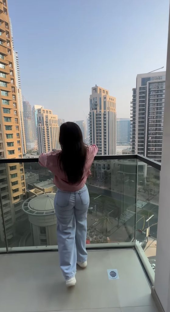 Arisha Razi Enjoying Adventurous Dubai Trip - New Clicks