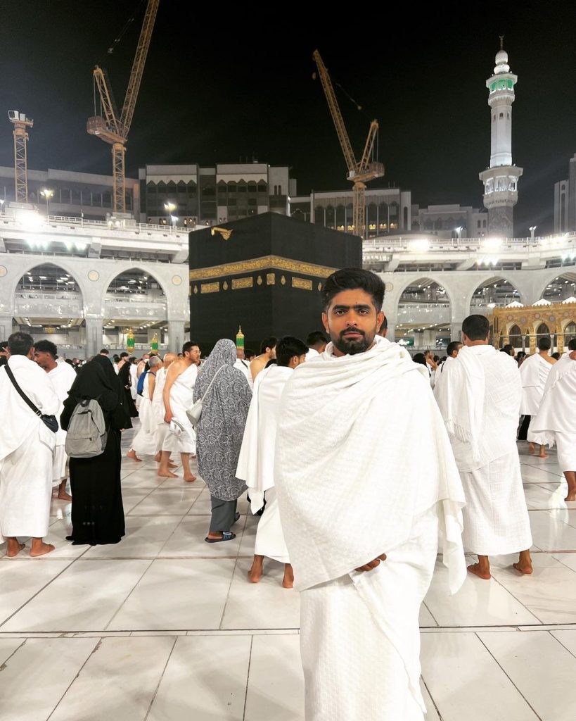 Pakistani Celebrities Who Performed Umrah And Hajj In 2023