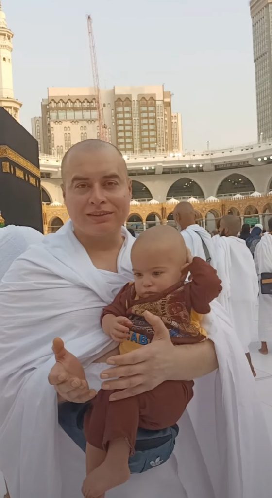 Pakistani Celebrities Who Performed Umrah And Hajj In 2023