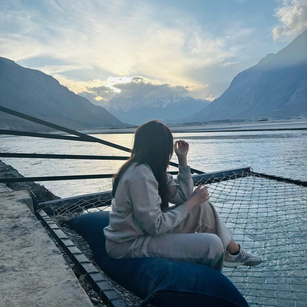 Durefishan Saleem Shares Scenic Pictures From Skardu