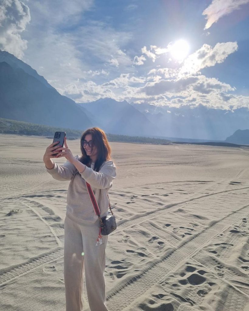 Durefishan Saleem Shares Scenic Pictures From Skardu