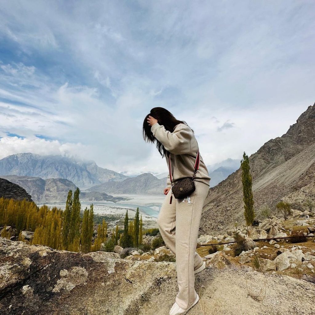 Durefishan Saleem Shares Scenic Pictures From Skardu