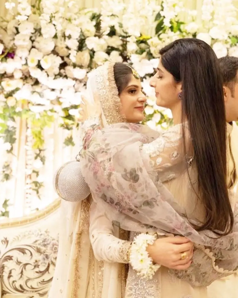 Mawra Hocane Attends Friend's Wedding With Ameer Gilani