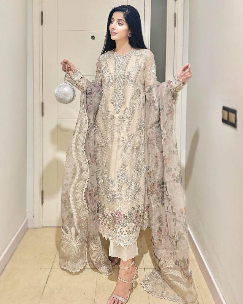 Mawra Hocane Attends Friend's Wedding With Ameer Gilani